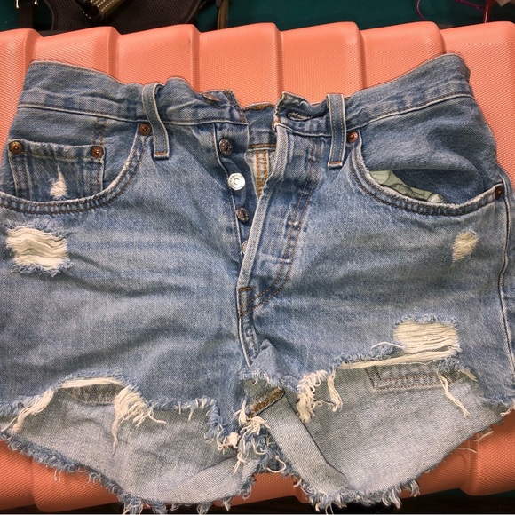 Levis Jean Shorts - Picture 1 of 6